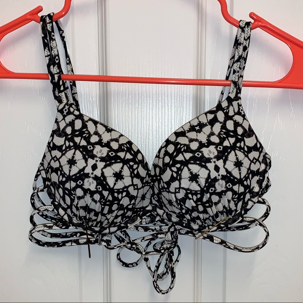 Strappy bikini top